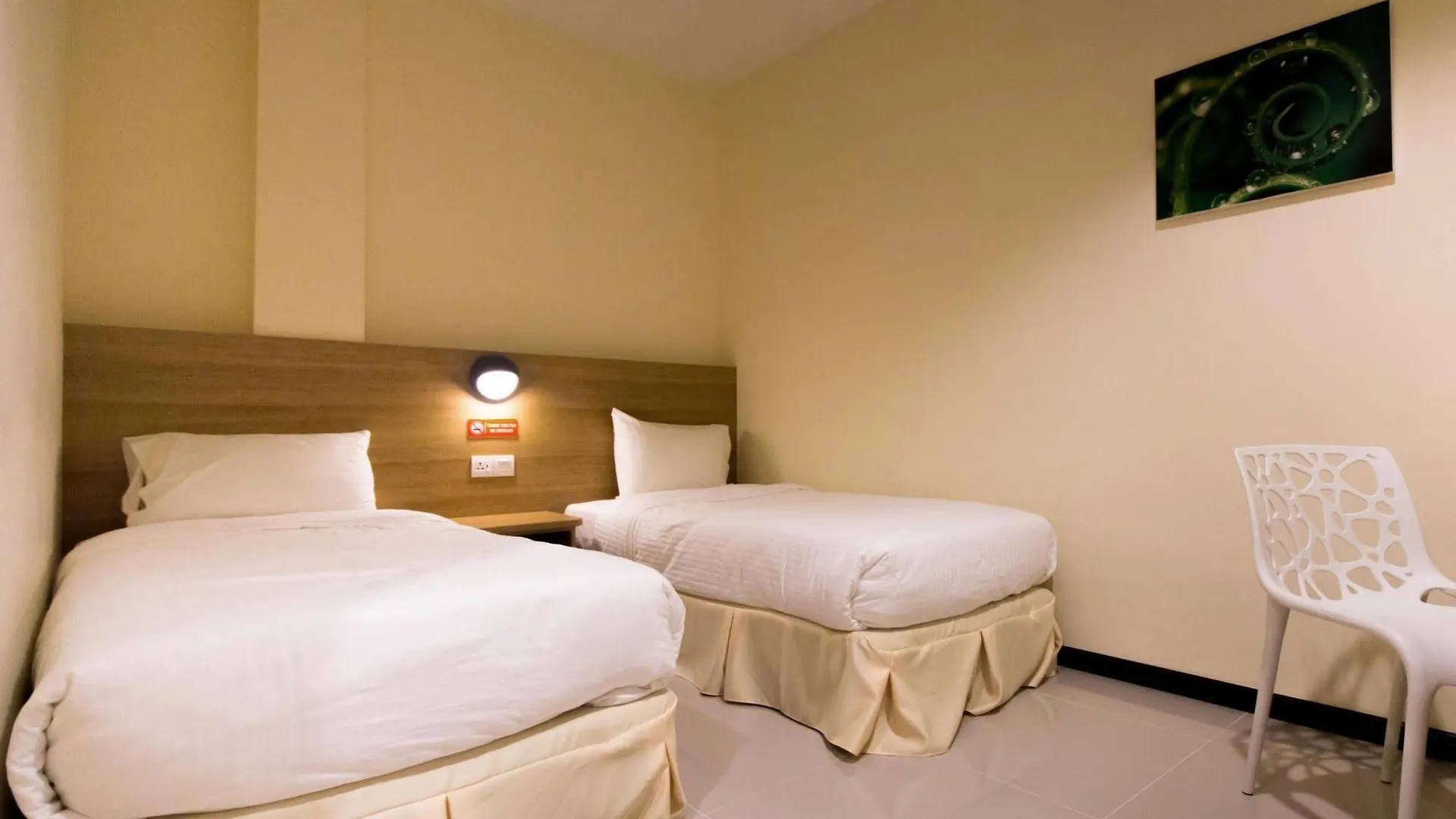 Отель 118 Hotel,Dato Keramat - Self Check In Джорджтаун